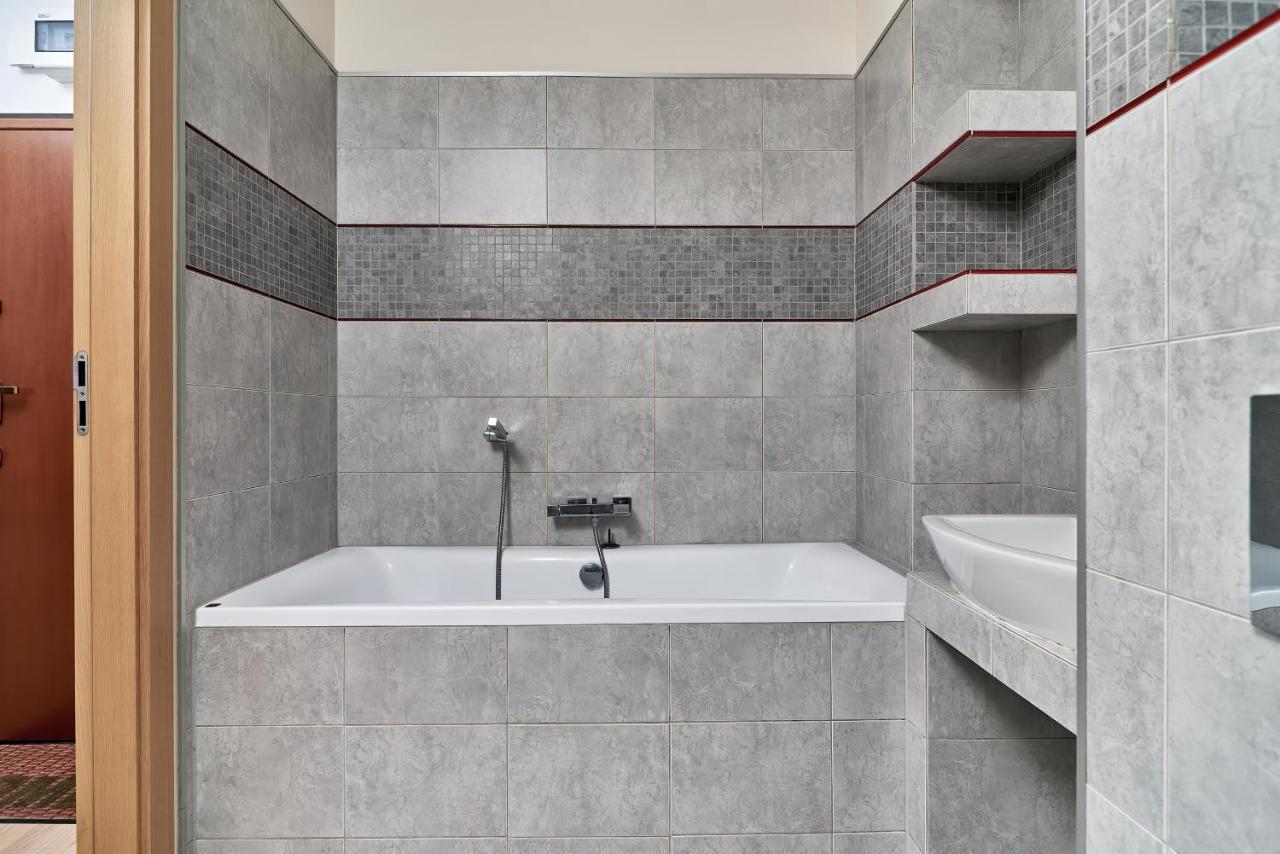 Apartament Spizowa Z Balkonem Wroclaw By Noclegi Renters Ngoại thất bức ảnh